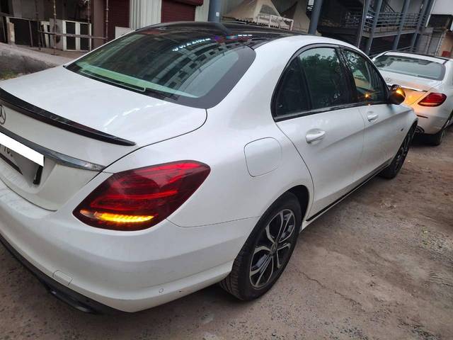 https://images10.gaadi.com/usedcar_image/4624049/original/processed_ab02c991d2cb9b1377343fb66f4c8c64.jpg?imwidth=6401