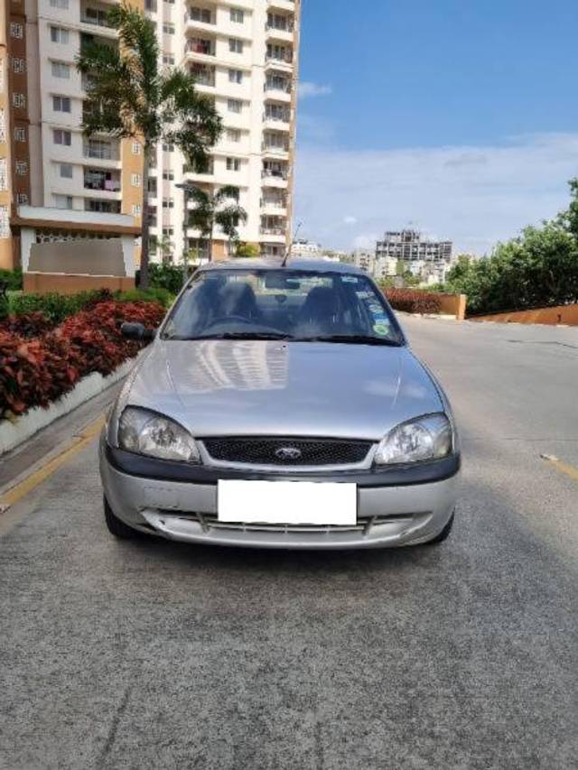https://images10.gaadi.com/usedcar_image/4624053/original/processed_b259fd44-0247-4d15-b83a-65ef3a3fd2e4.jpg?imwidth=6400