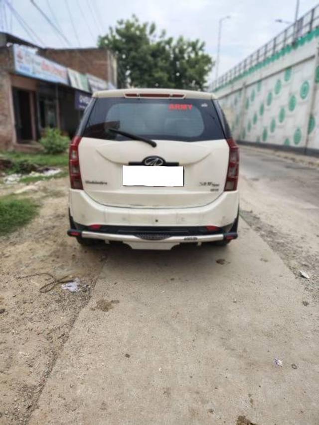https://images10.gaadi.com/usedcar_image/4624056/original/processed_be2fa3a9-5fa3-4bff-95e2-5b93299afb0d.jpg?imwidth=6401