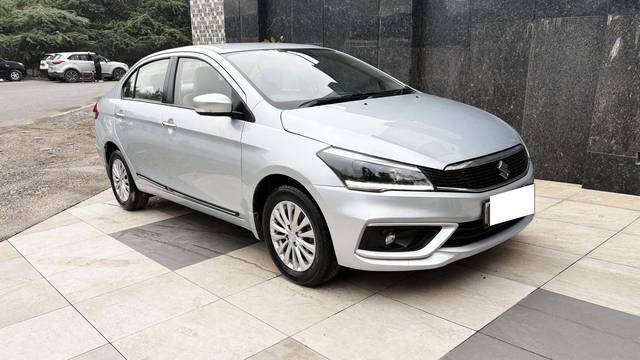 https://images10.gaadi.com/usedcar_image/4624069/original/processed_5af0c3cce207d0254d4cdc0aadf27b15.jpg?imwidth=6400