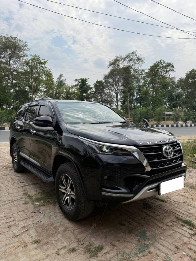 https://images10.gaadi.com/usedcar_image/4624076/original/processed_d2129b90-06c9-4cf1-a43b-f0022a3d9ae1.jpg?imwidth=6400