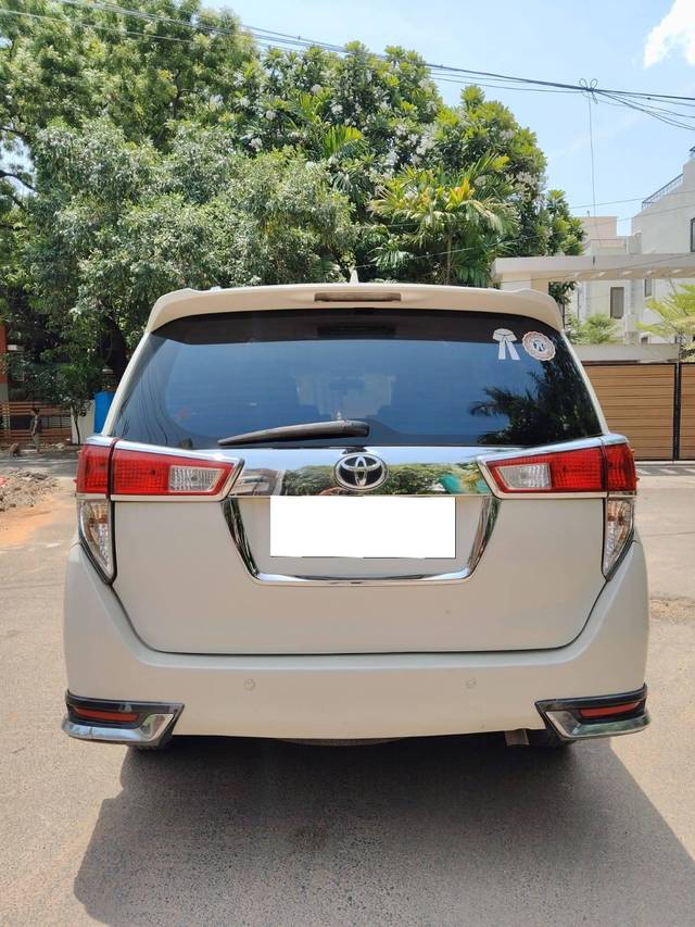 https://images10.gaadi.com/usedcar_image/4624160/original/processed_6f07e70f4d63ba660612fb8c14aec25a.jpg?imwidth=6402