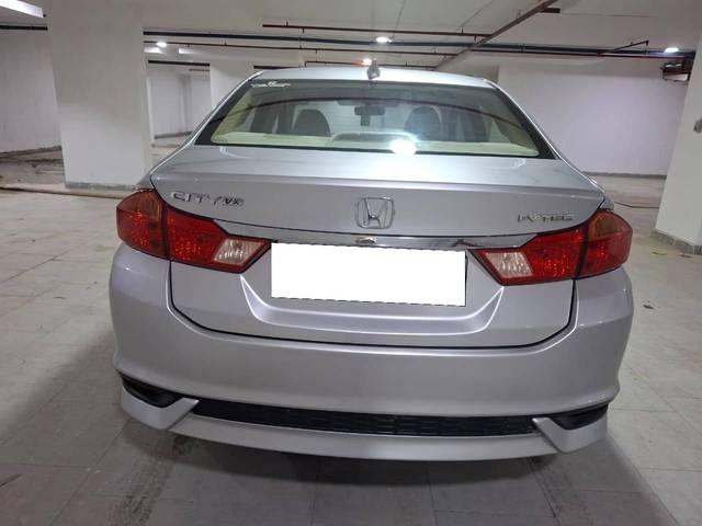https://images10.gaadi.com/usedcar_image/4624178/original/processed_ca748d0326db007dc709981a83a04cc6.jpg?imwidth=6402