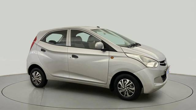 https://images10.gaadi.com/usedcar_image/4624186/original/0cc079286e1d64117a56efc13cc81f1f.jpg?imwidth=6400
