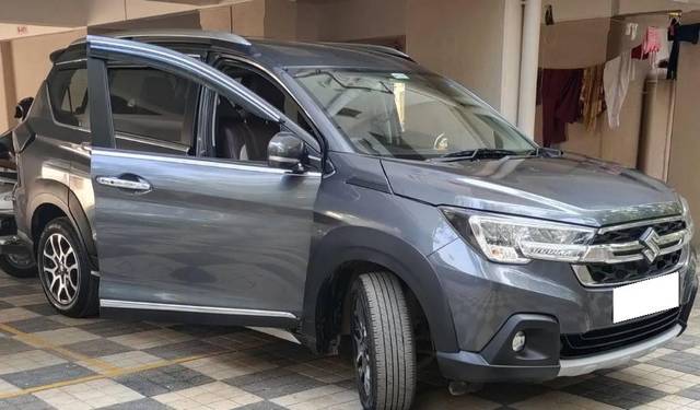 https://images10.gaadi.com/usedcar_image/4624192/original/processed_e540e677-1656-42b0-a04b-fd197e8b7811.jpg?imwidth=6400