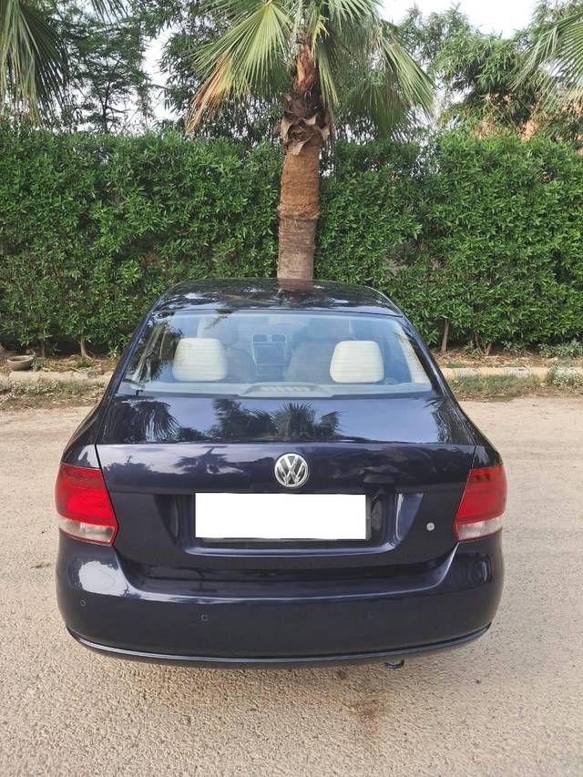 https://images10.gaadi.com/usedcar_image/4624195/original/processed_0a72d0ab0b8bc53d0f555dfd8c179bb6.jpg?imwidth=6402