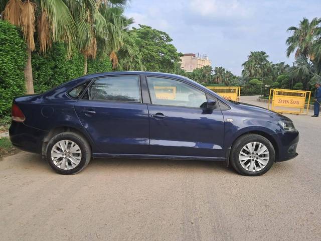 https://images10.gaadi.com/usedcar_image/4624195/original/processed_8111d62d7aeacbf207fa69dfb938bf09.jpg?imwidth=6401