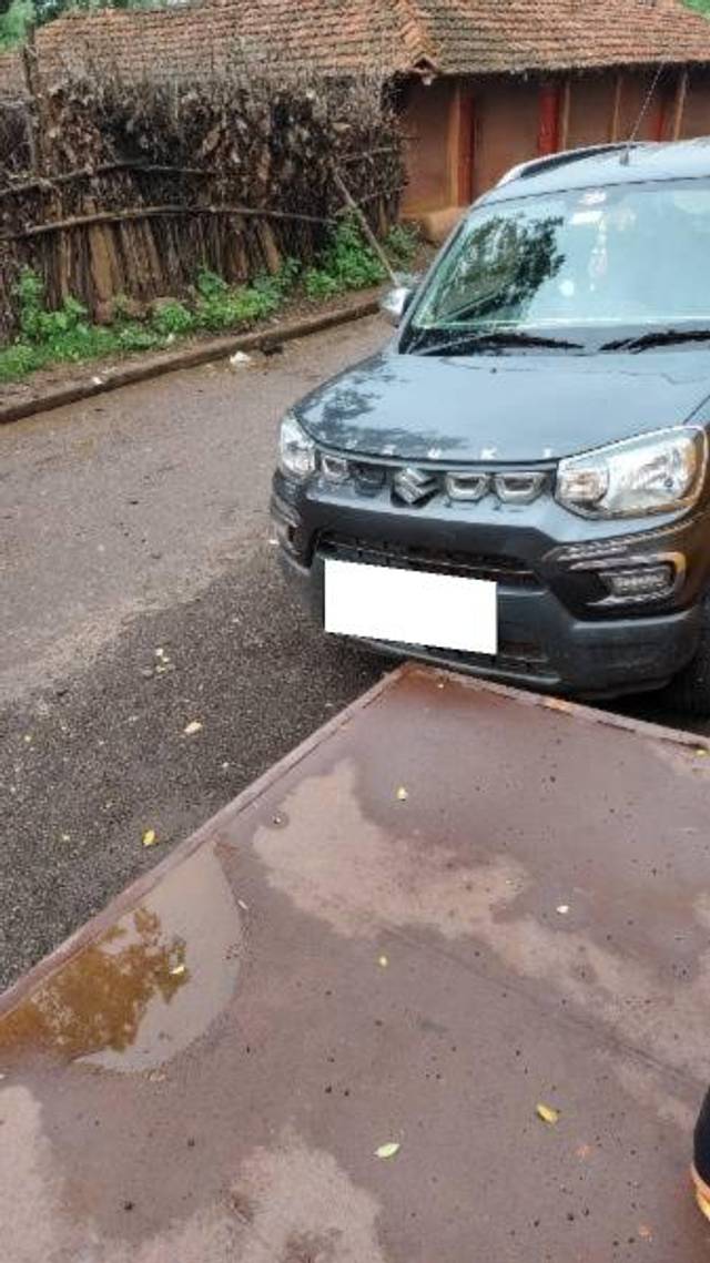 https://images10.gaadi.com/usedcar_image/4624213/original/processed_9c073aef-7aa5-4062-9143-37af8c6db873.jpg?imwidth=6402