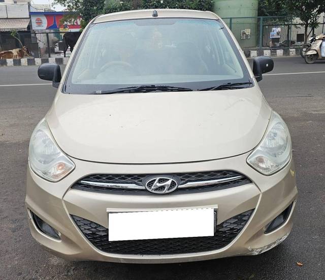 https://images10.gaadi.com/usedcar_image/4624215/original/processed_6d10e856abe287a3db58a2fb8b6cf4fa.jpg?imwidth=6402