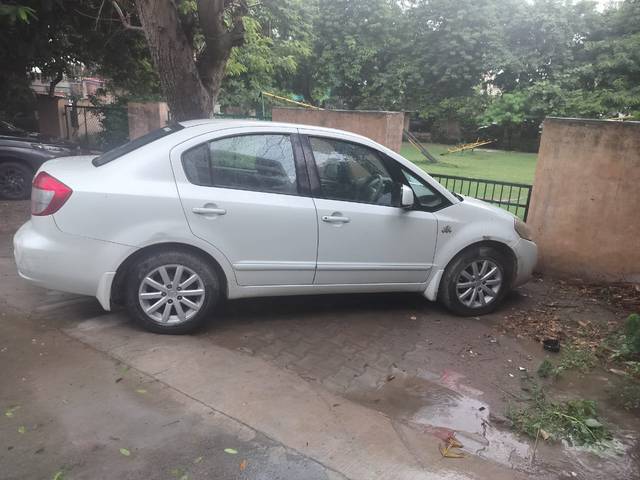 https://images10.gaadi.com/usedcar_image/4624268/original/4a42991a-6e37-49be-b916-1dd4753095a0.jpg?imwidth=6402