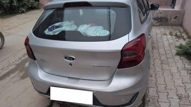 https://images10.gaadi.com/usedcar_image/4624293/original/processed_b7b4eafd-24a2-4f7a-ac5f-20220e2542e5.jpg?imwidth=6401