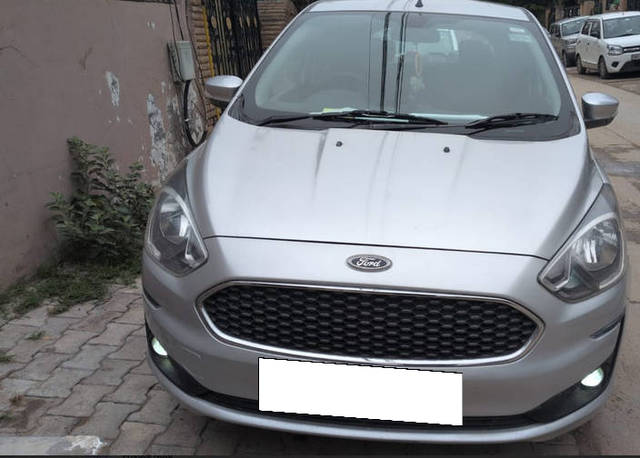 https://images10.gaadi.com/usedcar_image/4624293/original/processed_df06ebaa-9478-4dec-a726-ec596a7c7ed8.png?imwidth=6400