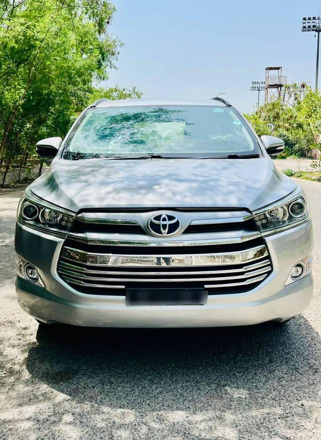 https://images10.gaadi.com/usedcar_image/4624298/original/processed_53156caa63182e5577579cb4cfa0f01f.jpg?imwidth=6400