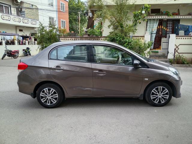 https://images10.gaadi.com/usedcar_image/4624299/original/53f5ab74423adb1552065d2a85ad34f1.jpg?imwidth=6401