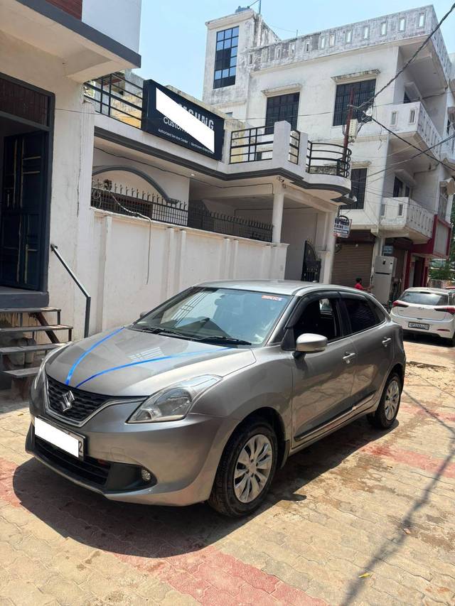 https://images10.gaadi.com/usedcar_image/4624309/original/processed_8bfcc130-21ca-4970-a133-3eab83809862.jpg?imwidth=6402