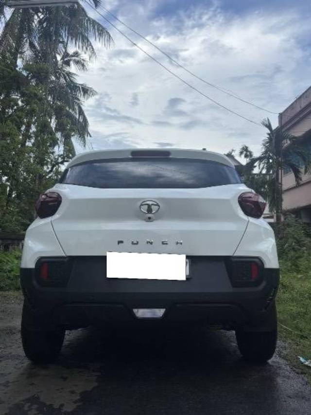 https://images10.gaadi.com/usedcar_image/4624313/original/processed_4aa31a33-df62-4ac0-b18f-3e7d04f45652.jpeg?imwidth=6402