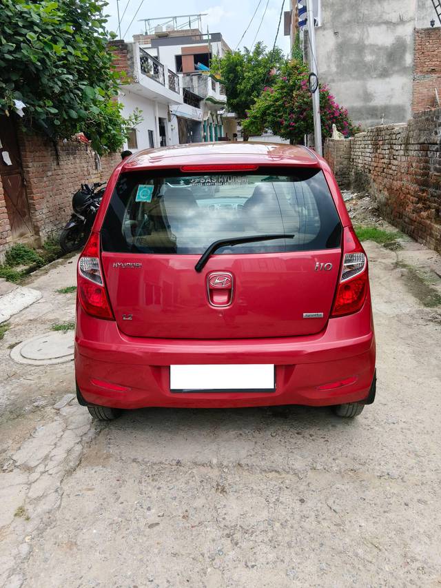 https://images10.gaadi.com/usedcar_image/4624317/original/processed_41fb1efd-81ba-414e-8c95-724539b68f97.jpg?imwidth=6401