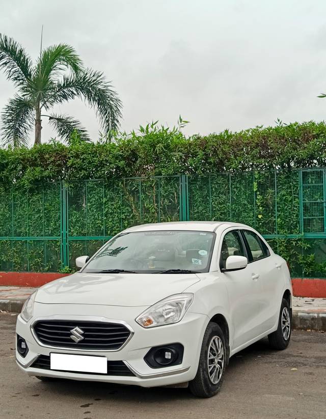 https://images10.gaadi.com/usedcar_image/4624319/original/processed_ced57c6e9ec1eb081d213764cb6988b5.jpg?imwidth=6400