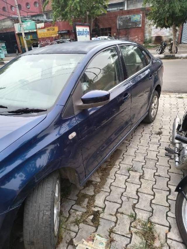 https://images10.gaadi.com/usedcar_image/4624325/original/processed_ded7cd82-7b57-46ab-a4f6-c2478b9f3d2e.jpg?imwidth=6401