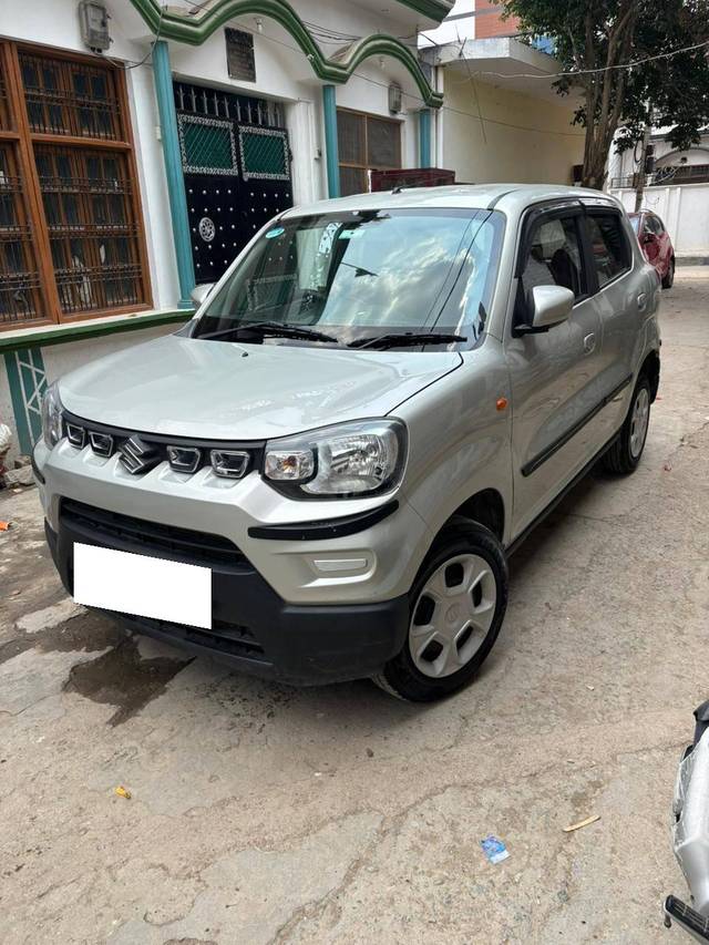 https://images10.gaadi.com/usedcar_image/4624328/original/processed_ea660864-e87d-47b9-9eda-769ae0e5a873.jpg?imwidth=6402