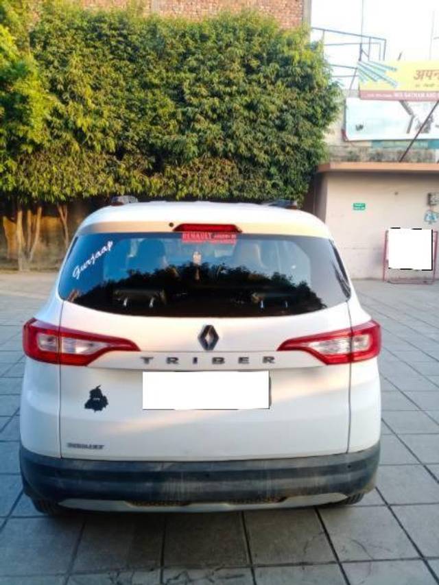 https://images10.gaadi.com/usedcar_image/4624330/original/processed_d4f7e1af-7bde-4614-9936-7555a8057950.jpg?imwidth=6401
