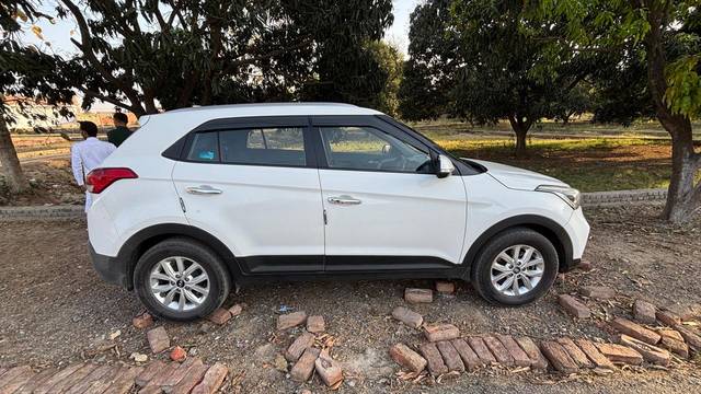 https://images10.gaadi.com/usedcar_image/4624351/original/5b492681bf63be61148f76d2082b8c38.jpg?imwidth=6401