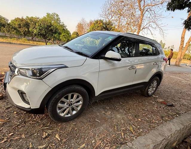 https://images10.gaadi.com/usedcar_image/4624351/original/processed_155d85c4bc632c002bbcfb551aabb14a.jpg?imwidth=6400