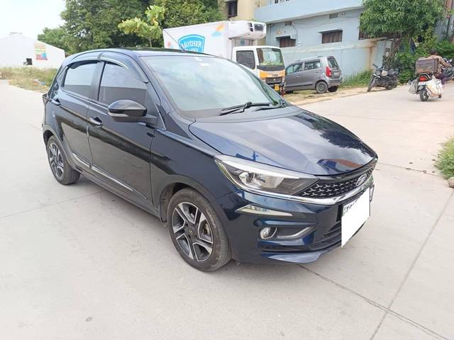 https://images10.gaadi.com/usedcar_image/4624353/original/processed_ee25e696bb171d23ab86a7a1212022dd.jpg?imwidth=6400