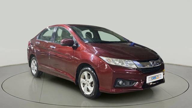 https://images10.gaadi.com/usedcar_image/4624355/original/d5aa00cba4027eec0fd12f32db37a630.jpg?imwidth=6400