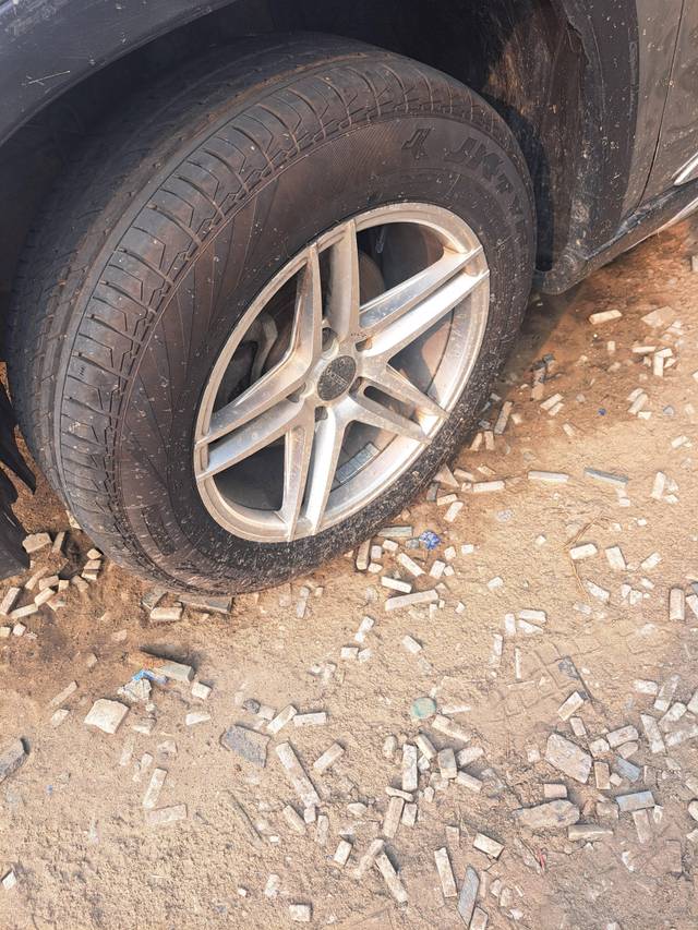 https://images10.gaadi.com/usedcar_image/4624364/original/processed_8e4e629d4b9c0936b2d6e776f935040b.jpg?imwidth=6402
