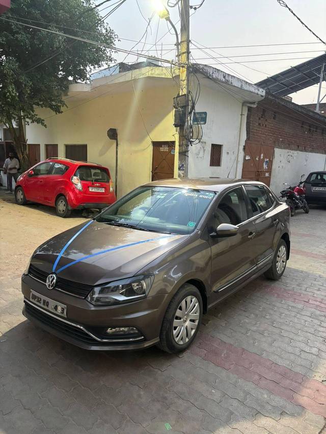 https://images10.gaadi.com/usedcar_image/4624378/original/processed_2b5b2e6d-3cb4-45da-857b-db715adb34e3.jpg?imwidth=6402
