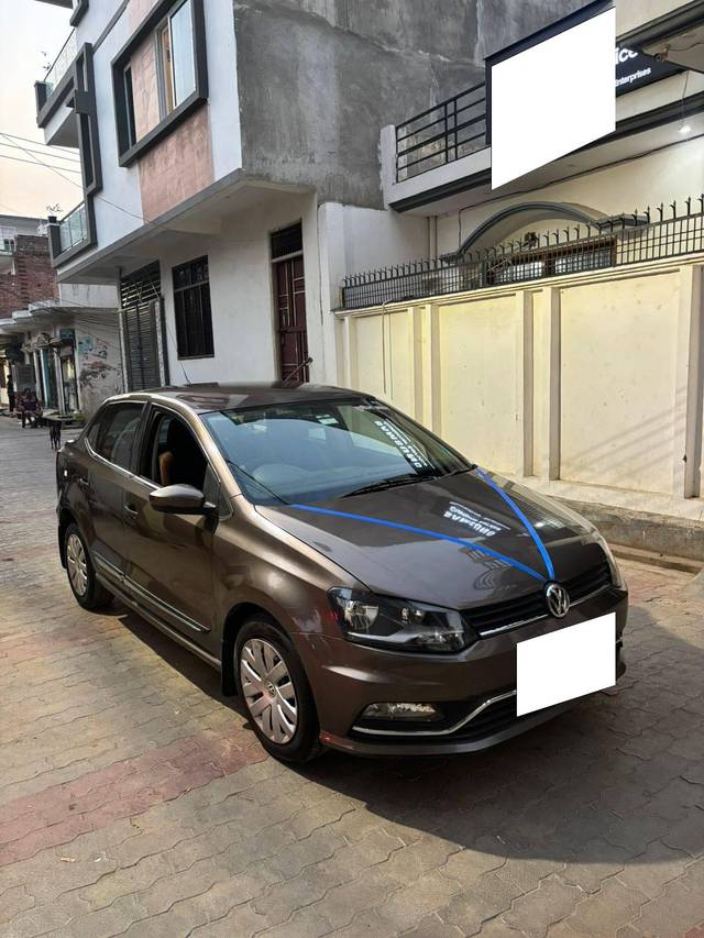 https://images10.gaadi.com/usedcar_image/4624378/original/processed_6bb8e755-5106-4bdd-af63-5fc4a48a5181.jpg?imwidth=6400