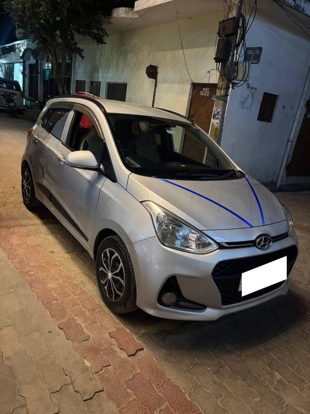 https://images10.gaadi.com/usedcar_image/4624390/original/processed_2699dbd0-8d8b-4c85-a377-35e47cb6b8fb.jpg?imwidth=6400