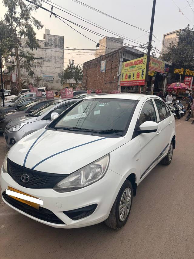 https://images10.gaadi.com/usedcar_image/4624396/original/processed_1d339abb-9b2f-4a47-9675-14e35e365073.jpg?imwidth=6401