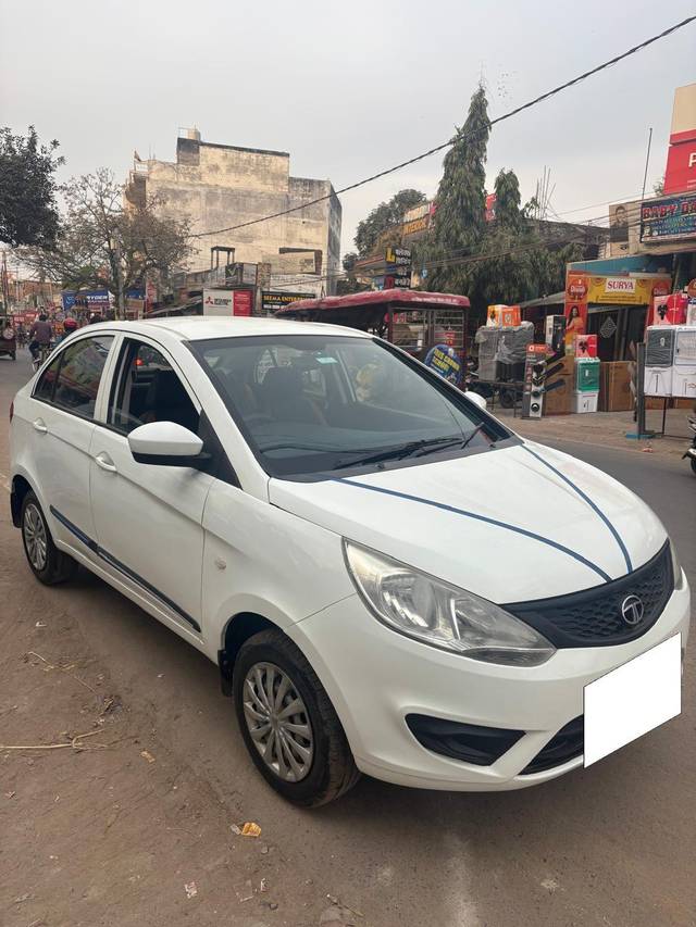 https://images10.gaadi.com/usedcar_image/4624396/original/processed_8eb31026-ba3b-4fe6-8a62-02276d1533df.jpg?imwidth=6400