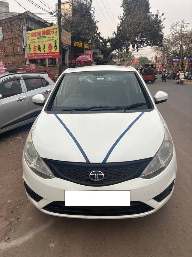 https://images10.gaadi.com/usedcar_image/4624396/original/processed_d0c5f691-f7af-4d2f-8362-0dac266ce342.jpg?imwidth=6402
