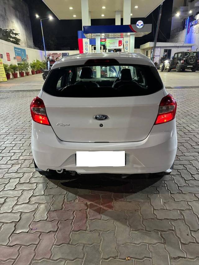 https://images10.gaadi.com/usedcar_image/4624400/original/processed_ef593f59-5b34-4780-9fa1-d1ff91efa2e1.jpg?imwidth=6401