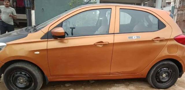 https://images10.gaadi.com/usedcar_image/4624437/original/56d0a268-5b7c-412d-b8a5-fe0ede1ba7fc.jpg?imwidth=6402