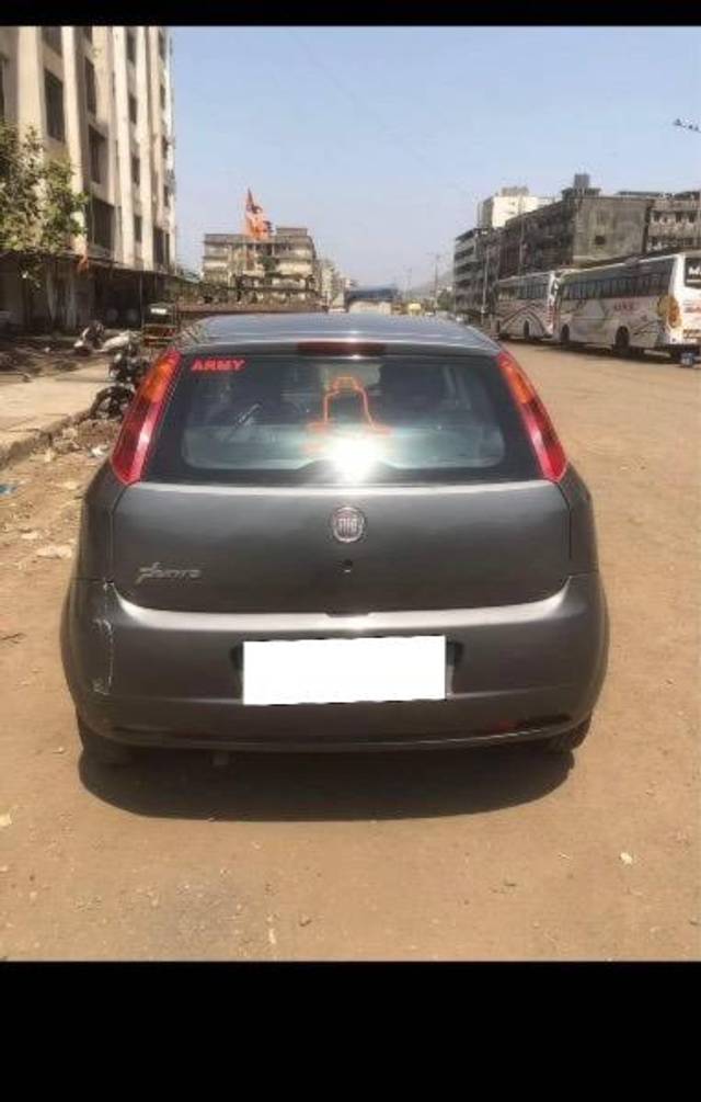 https://images10.gaadi.com/usedcar_image/4624454/original/processed_af71ba05-b541-4fa1-a6ce-8f2ab5b51551.jpeg?imwidth=6402