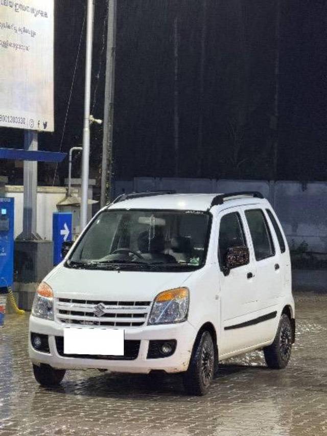 https://images10.gaadi.com/usedcar_image/4624467/original/processed_23d9da84-64d5-492f-9247-18b89a99e7fc.jpeg?imwidth=6401