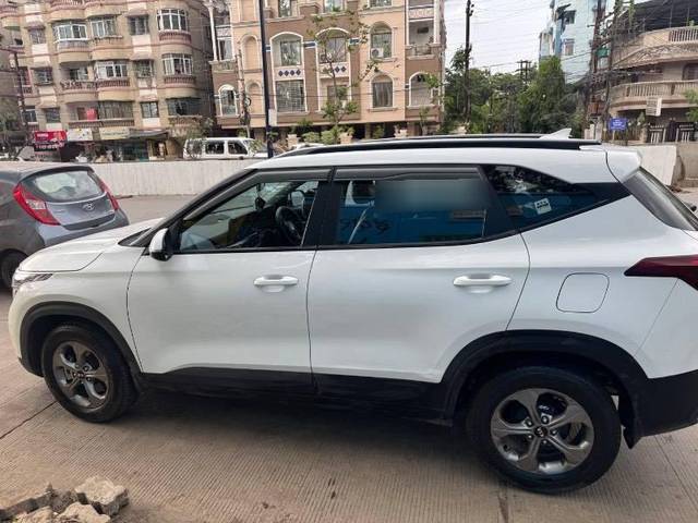 https://images10.gaadi.com/usedcar_image/4624471/original/processed_05105865-1d20-4e6f-be08-8d0e83cf75b8.jpeg?imwidth=6401