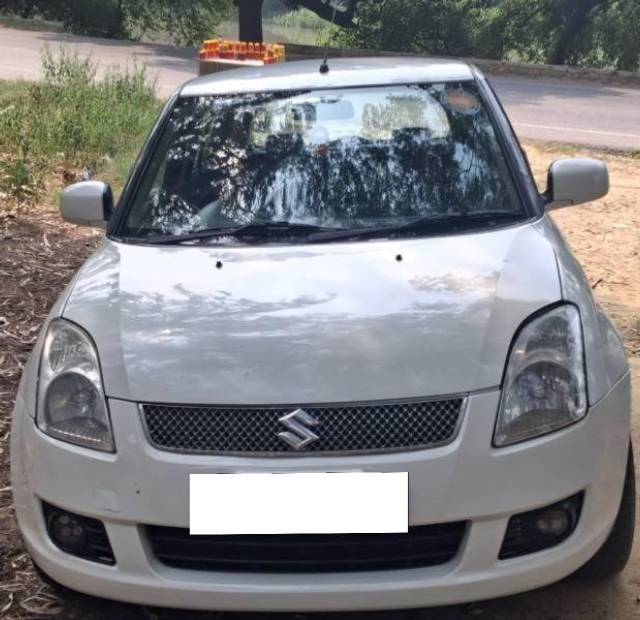 https://images10.gaadi.com/usedcar_image/4624475/original/processed_37912978-c8dc-436b-aad4-3bb7cc3b0964.jpg?imwidth=6400