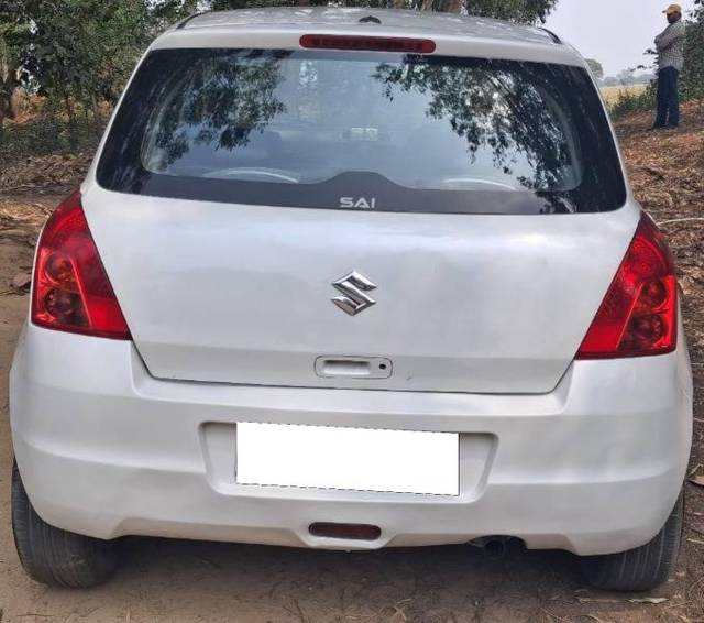 https://images10.gaadi.com/usedcar_image/4624475/original/processed_525c5b8e-f258-4be8-9d54-e25174df6852.jpg?imwidth=6402