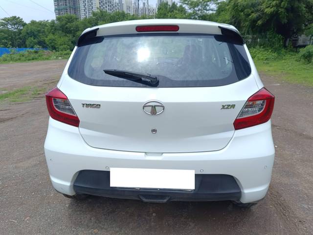 https://images10.gaadi.com/usedcar_image/4624482/original/processed_d34a59865f96fcf7e9aec12fd599249b.jpg?imwidth=6402