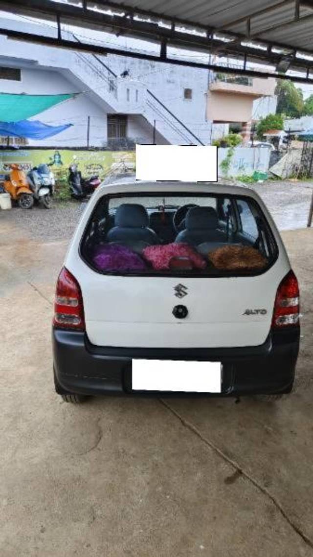 https://images10.gaadi.com/usedcar_image/4624503/original/processed_1905e0a7-f79b-4586-b335-066219666a42.jpg?imwidth=6402