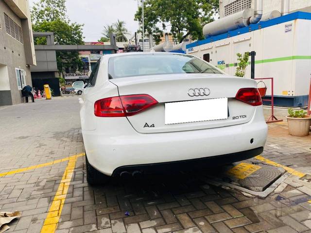 https://images10.gaadi.com/usedcar_image/4624509/original/processed_e2d9542a6f8617b794b2540dd48b30d7.jpg?imwidth=6401