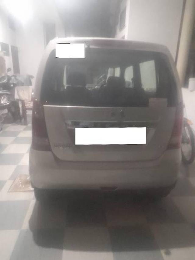https://images10.gaadi.com/usedcar_image/4624530/original/processed_a5744113-e738-42fa-b88f-3335c40980f5.jpg?imwidth=6401