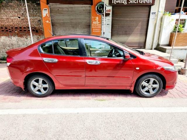 https://images10.gaadi.com/usedcar_image/4624584/original/processed_5941357b-4abd-4eaf-82a4-1263cca82d6d.jpg?imwidth=6402