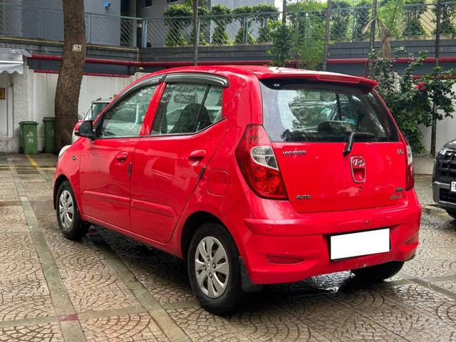 https://images10.gaadi.com/usedcar_image/4624586/original/processed_66989d342d46e555d500d07fcaf61d84.jpg?imwidth=6402