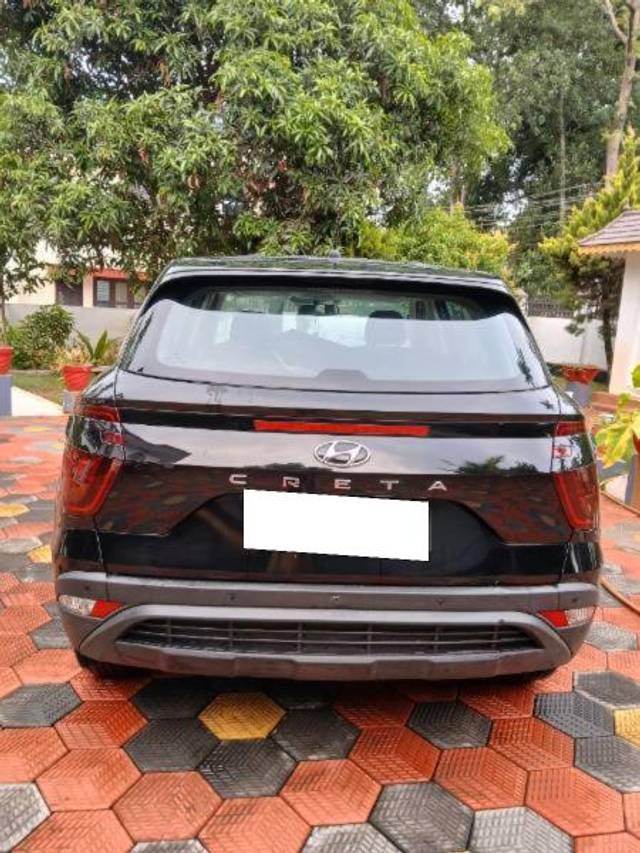 https://images10.gaadi.com/usedcar_image/4624595/original/processed_8540ba90-d507-4b15-be7d-cd7bc2675e36.jpg?imwidth=6402